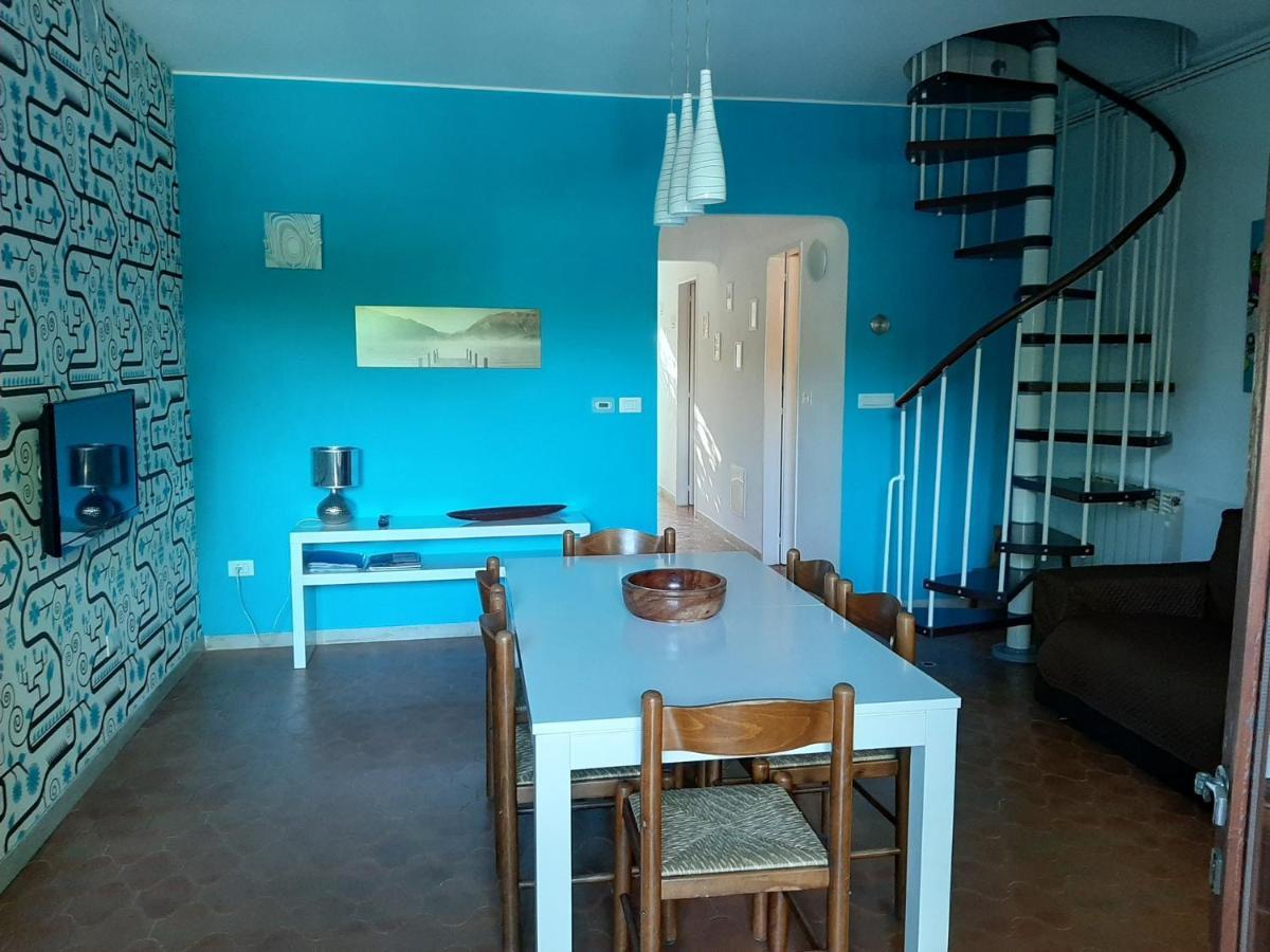 Appartamento Genziana - Con Vista Piscina E Garage 시르미오네 외부 사진